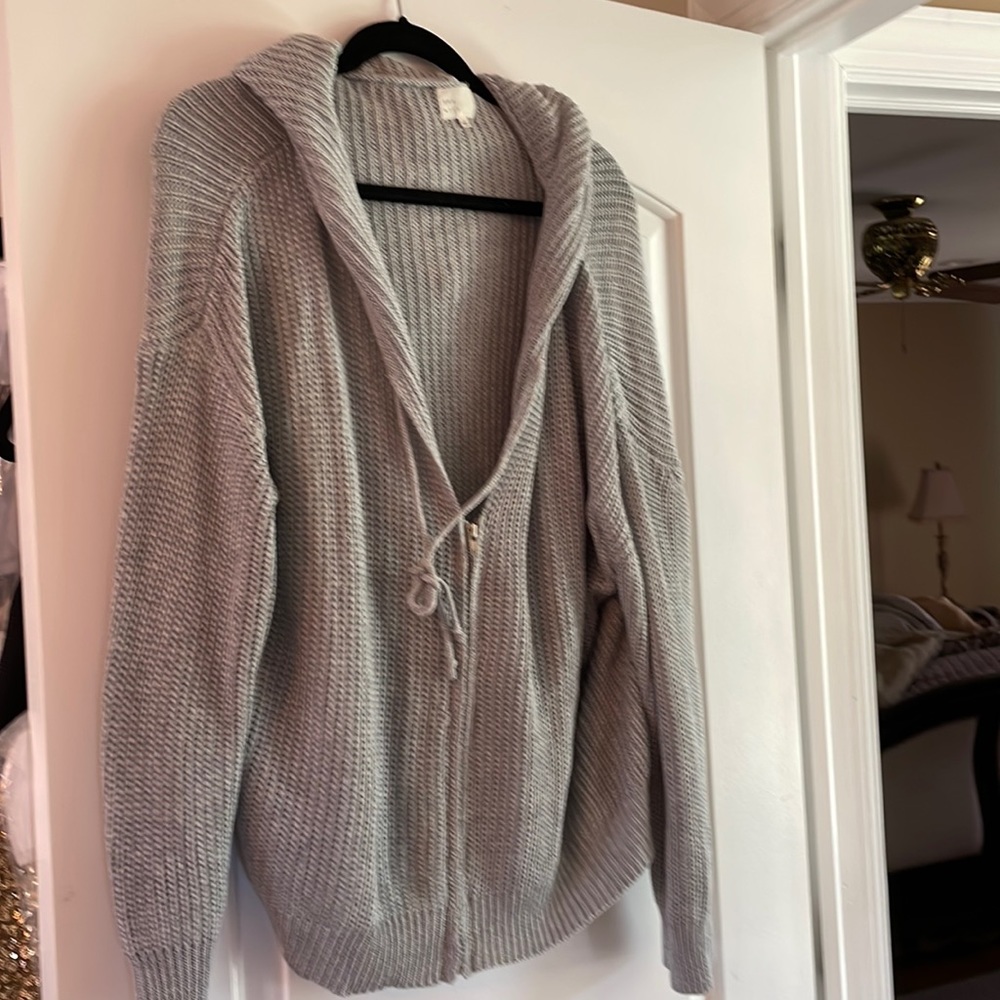 Dee Elly Soft cableknit sweater